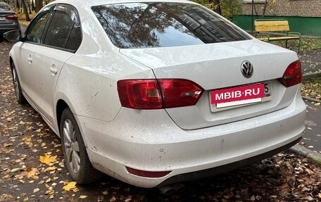 Volkswagen Jetta VII, 2013 год, 1 075 000 рублей, 4 фотография