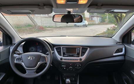 Hyundai Solaris II рестайлинг, 2020 год, 1 430 000 рублей, 11 фотография