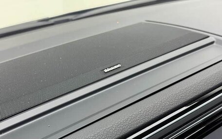 Volkswagen Multivan T6 рестайлинг, 2018 год, 6 860 000 рублей, 14 фотография