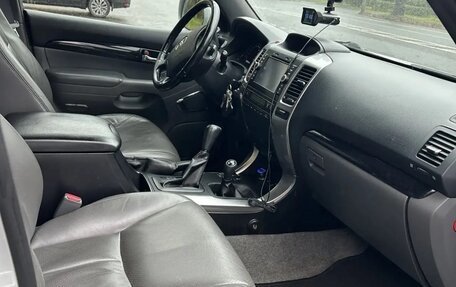 Toyota Land Cruiser Prado 120, 2008 год, 1 900 000 рублей, 11 фотография