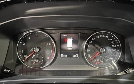 Volkswagen Multivan T6 рестайлинг, 2019 год, 6 940 000 рублей, 12 фотография