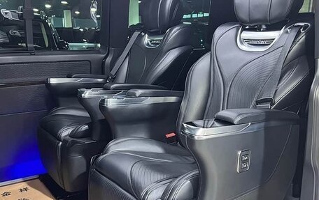 Volkswagen Multivan T6 рестайлинг, 2019 год, 6 940 000 рублей, 19 фотография
