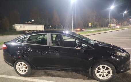 Ford Fiesta, 2015 год, 950 000 рублей, 3 фотография