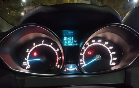 Ford Fiesta, 2015 год, 950 000 рублей, 6 фотография