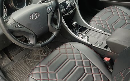 Hyundai Sonata VI, 2011 год, 1 000 000 рублей, 6 фотография