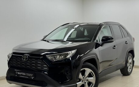 Toyota RAV4, 2021 год, 3 050 000 рублей, 1 фотография