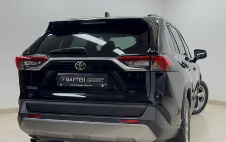 Toyota RAV4, 2021 год, 3 050 000 рублей, 6 фотография