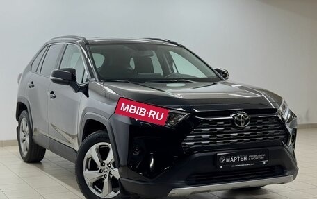Toyota RAV4, 2021 год, 3 050 000 рублей, 3 фотография