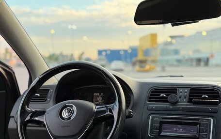 Volkswagen Polo VI (EU Market), 2015 год, 900 000 рублей, 11 фотография
