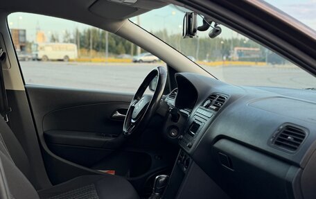 Volkswagen Polo VI (EU Market), 2015 год, 900 000 рублей, 13 фотография
