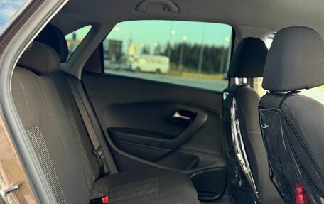 Volkswagen Polo VI (EU Market), 2015 год, 900 000 рублей, 16 фотография