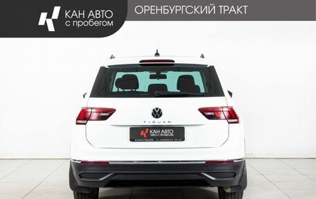 Volkswagen Tiguan II, 2020 год, 2 428 000 рублей, 4 фотография
