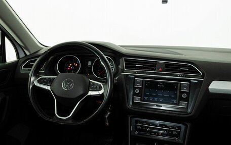 Volkswagen Tiguan II, 2020 год, 2 428 000 рублей, 13 фотография