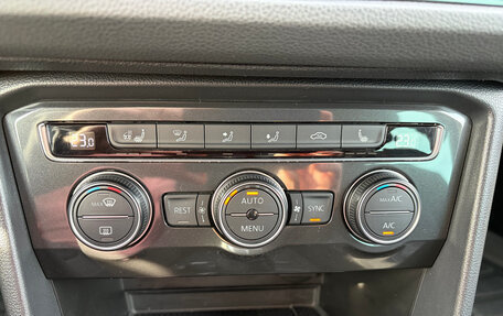 Volkswagen Tiguan II, 2018 год, 3 190 000 рублей, 12 фотография