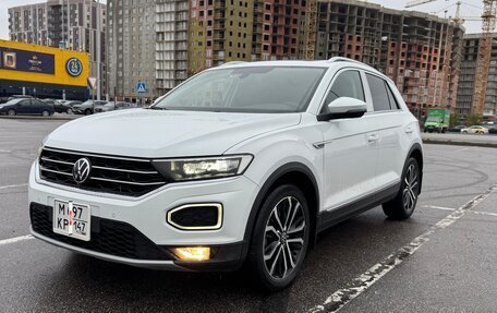 Volkswagen T-Roc I, 2021 год, 2 300 000 рублей, 3 фотография
