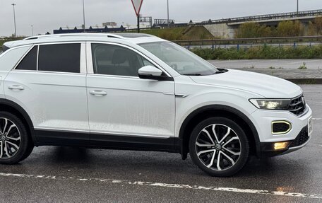 Volkswagen T-Roc I, 2021 год, 2 300 000 рублей, 1 фотография