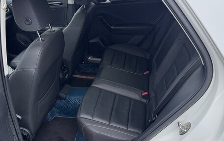 Volkswagen T-Roc I, 2021 год, 2 300 000 рублей, 7 фотография