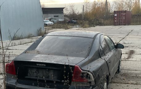 Volvo S60 III, 2001 год, 373 737 рублей, 2 фотография