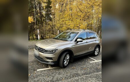 Volkswagen Tiguan II, 2020 год, 2 790 000 рублей, 2 фотография