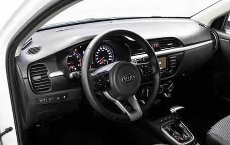 KIA Rio IV, 2018 год, 999 000 рублей, 10 фотография