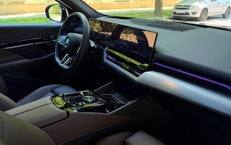 BMW 5 серия, 2024 год, 6 850 000 рублей, 23 фотография