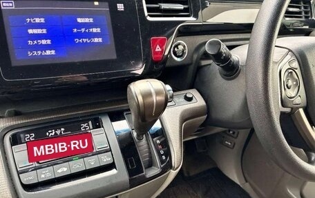 Honda Stepwgn IV рестайлинг, 2015 год, 1 080 000 рублей, 12 фотография