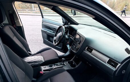 Mitsubishi Outlander III рестайлинг 3, 2012 год, 999 000 рублей, 10 фотография