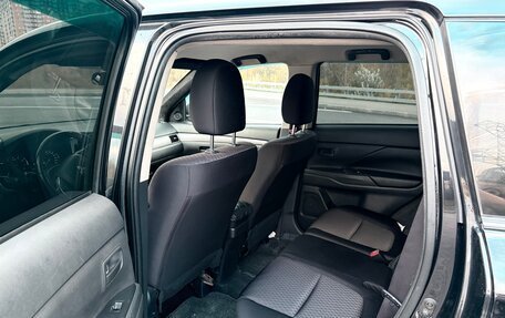 Mitsubishi Outlander III рестайлинг 3, 2012 год, 999 000 рублей, 9 фотография
