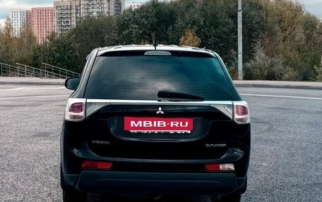 Mitsubishi Outlander III рестайлинг 3, 2012 год, 999 000 рублей, 4 фотография