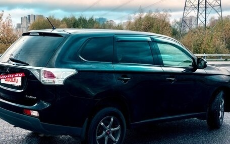 Mitsubishi Outlander III рестайлинг 3, 2012 год, 999 000 рублей, 3 фотография