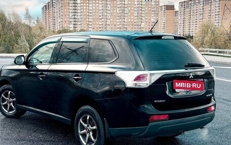 Mitsubishi Outlander III рестайлинг 3, 2012 год, 999 000 рублей, 5 фотография