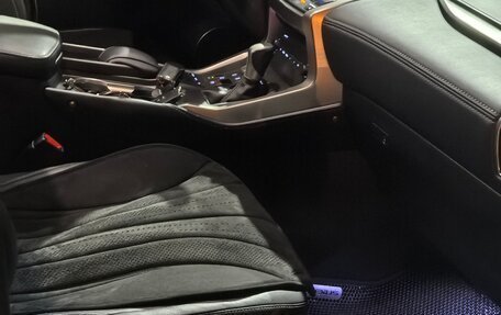 Lexus NX I, 2015 год, 2 950 000 рублей, 30 фотография