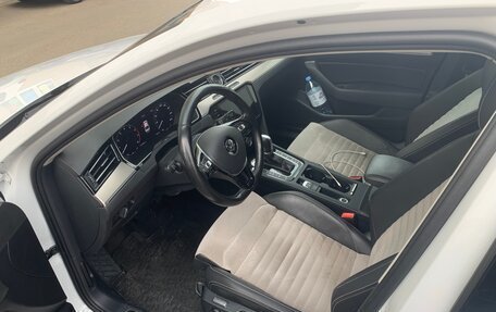 Volkswagen Passat B8 рестайлинг, 2017 год, 2 200 000 рублей, 5 фотография
