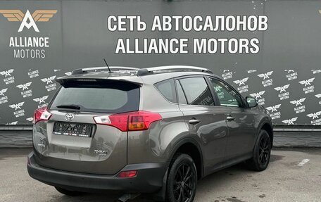 Toyota RAV4, 2013 год, 1 685 000 рублей, 7 фотография