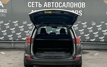 Toyota RAV4, 2013 год, 1 685 000 рублей, 6 фотография