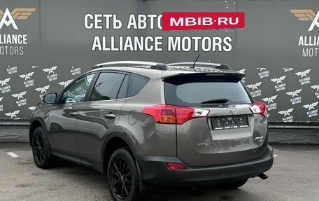 Toyota RAV4, 2013 год, 1 685 000 рублей, 4 фотография
