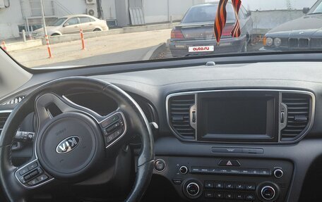 KIA Sportage IV рестайлинг, 2017 год, 2 000 000 рублей, 10 фотография