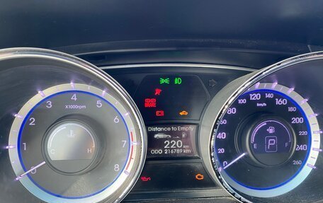 Hyundai Sonata VI, 2011 год, 1 090 000 рублей, 16 фотография