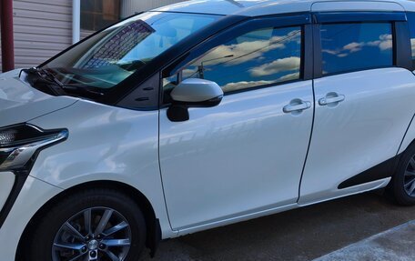 Toyota Sienta II, 2020 год, 1 550 000 рублей, 2 фотография