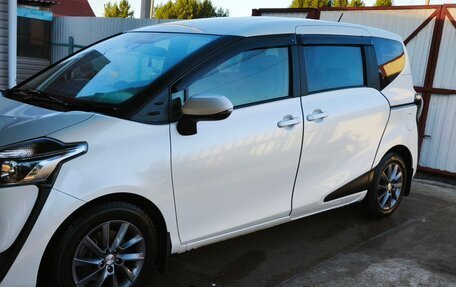 Toyota Sienta II, 2020 год, 1 550 000 рублей, 13 фотография