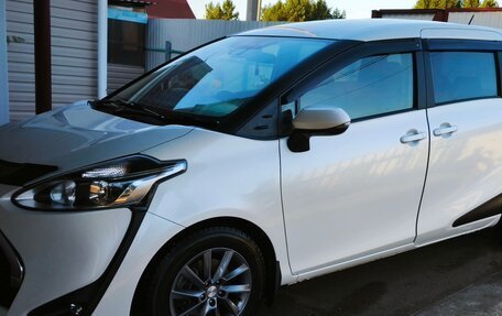 Toyota Sienta II, 2020 год, 1 550 000 рублей, 14 фотография