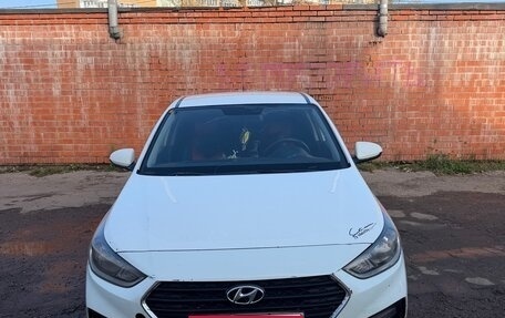 Hyundai Solaris II рестайлинг, 2019 год, 590 000 рублей, 1 фотография