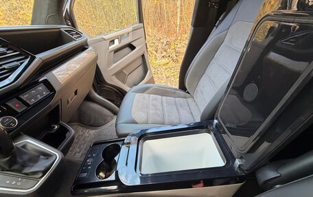 Volkswagen Multivan T6 рестайлинг, 2023 год, 10 000 000 рублей, 11 фотография