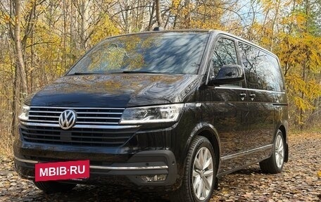 Volkswagen Multivan T6 рестайлинг, 2023 год, 10 000 000 рублей, 2 фотография