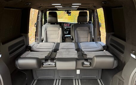 Volkswagen Multivan T6 рестайлинг, 2023 год, 10 000 000 рублей, 16 фотография