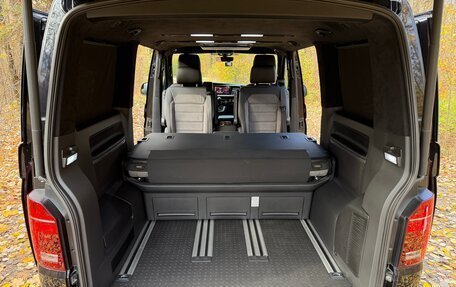 Volkswagen Multivan T6 рестайлинг, 2023 год, 10 000 000 рублей, 17 фотография