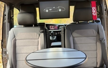 Volkswagen Multivan T6 рестайлинг, 2023 год, 10 000 000 рублей, 19 фотография