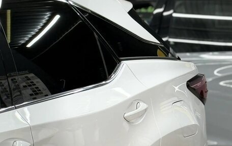 Lexus RX IV рестайлинг, 2020 год, 4 500 000 рублей, 8 фотография