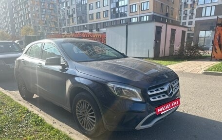 Mercedes-Benz GLA, 2018 год, 1 500 000 рублей, 2 фотография