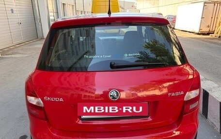 Skoda Fabia II, 2013 год, 490 000 рублей, 2 фотография